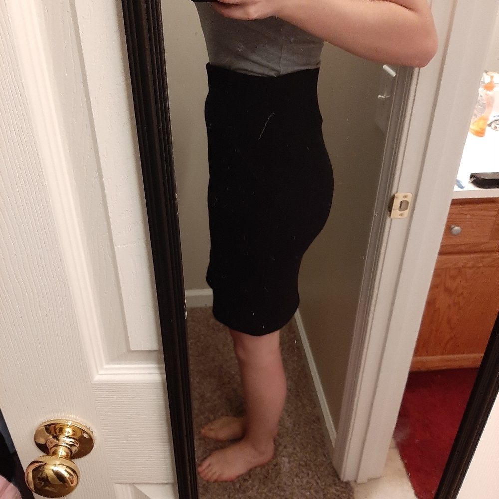 Black pencil skirt (XS)